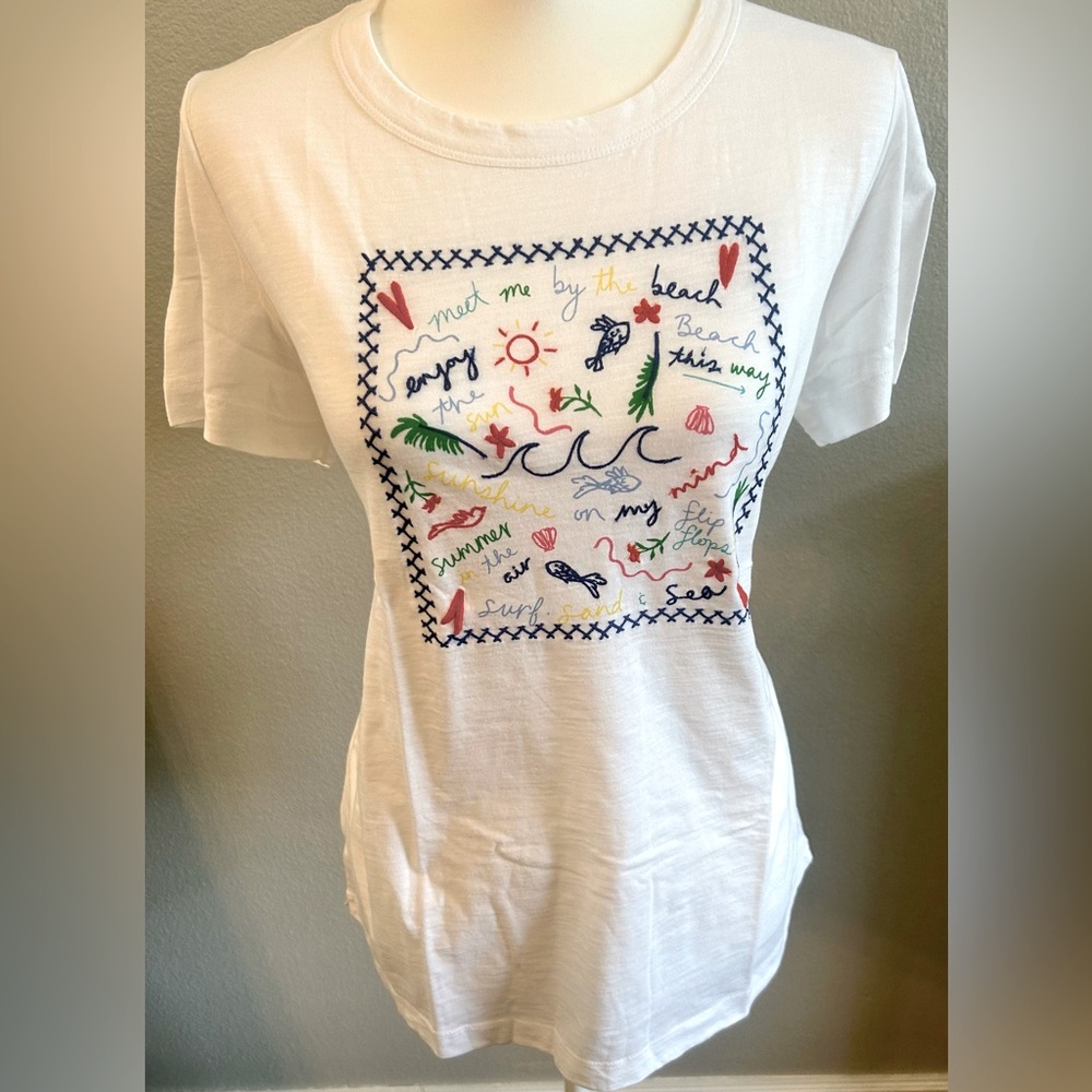 LOFT White Short Sleeve Tee with Graphic Design